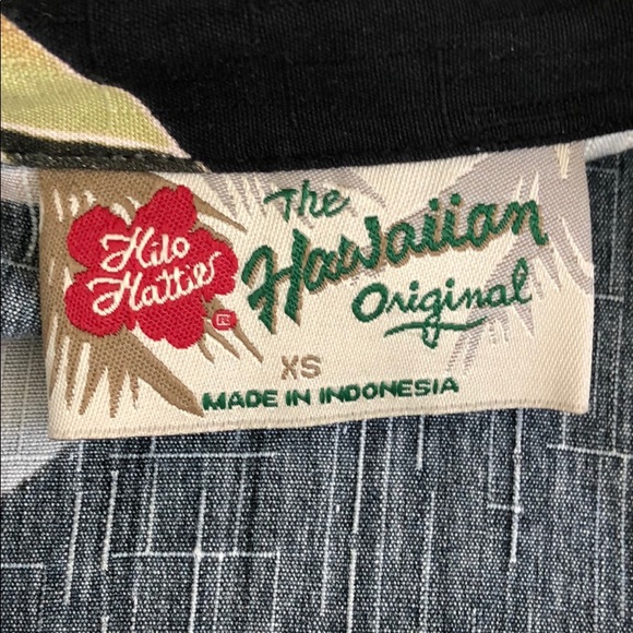 hilo hattie collared button down top - Picture 6 of 6